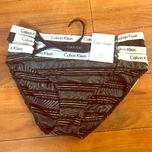 Calvin Klein 3-pack Bikini set